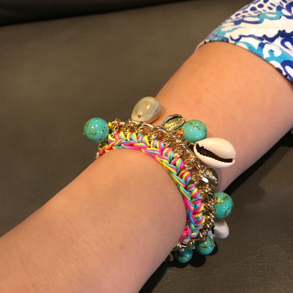 Lilly Pulitzer Spring Bound Bracelet Shell & Gold - Picture 4 of 5